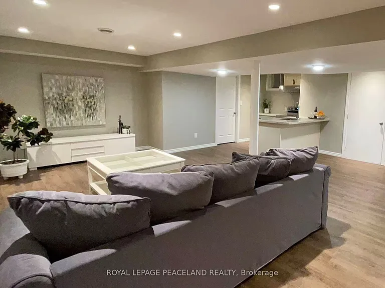 23 Halldorson Ave — Photo 15