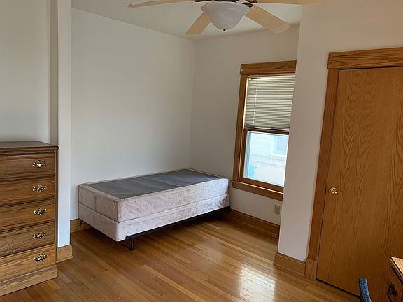 4th image of 609 Howard Pl #56bd5f134