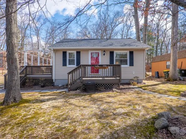 21 Paul Street, Danbury, CT 06810