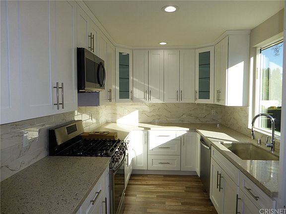 5th image of 6609 Gazette Ave