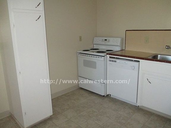2nd image of 1030 W Olive Ave APT 4