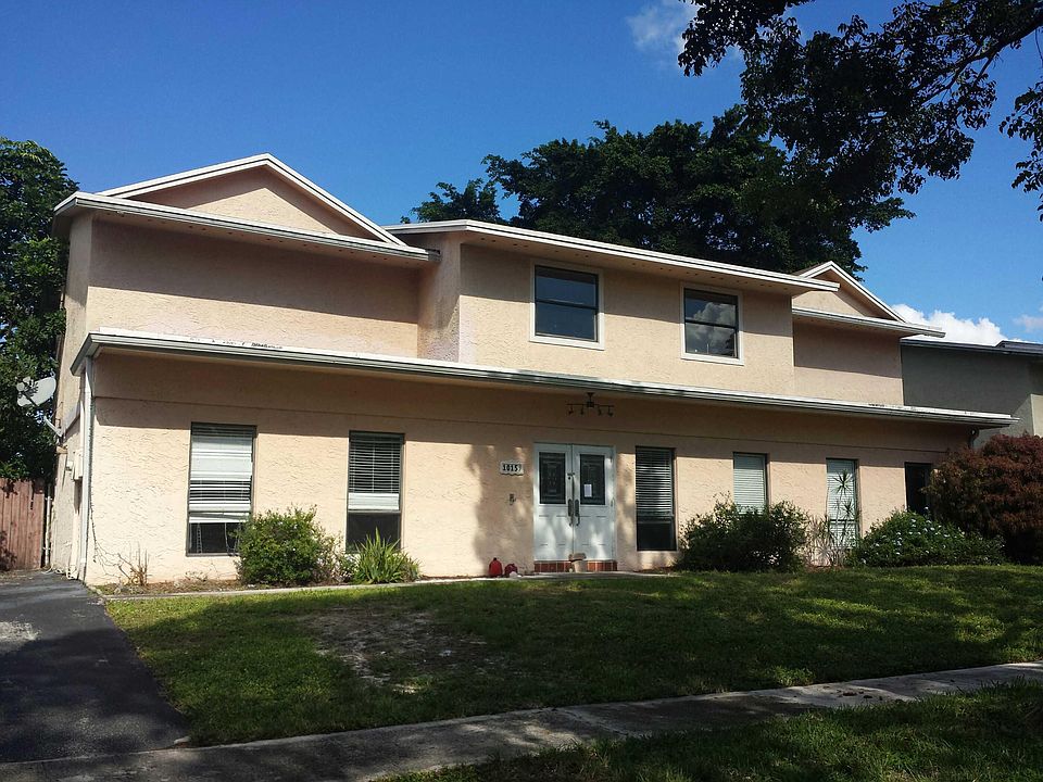 1st image of 10159 SW 52nd St
