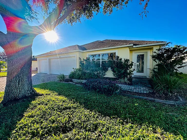 565 Limerick Dr — Photo 6