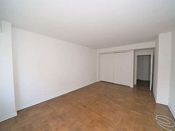 5th image of 160 E 84th St APT 15C