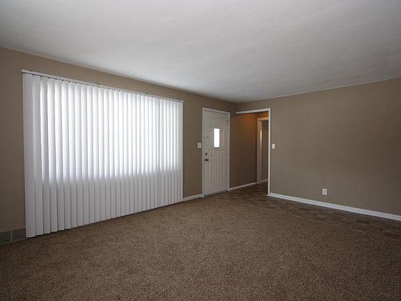 4th image of 8926 Marcella Ave