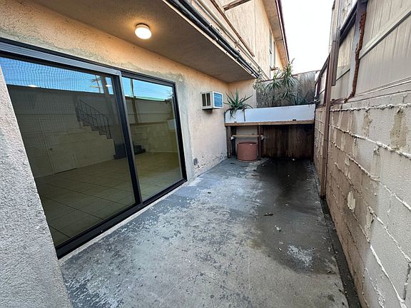 4th image of 8645 Columbus Ave #1