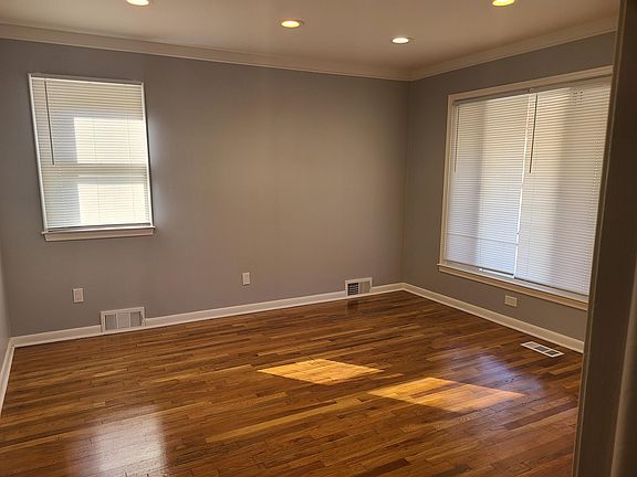4th image of 8724 Continental Ave