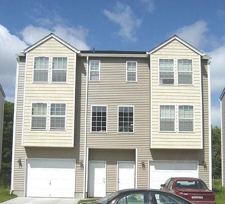 1st image of 5712 NE 135th Ave