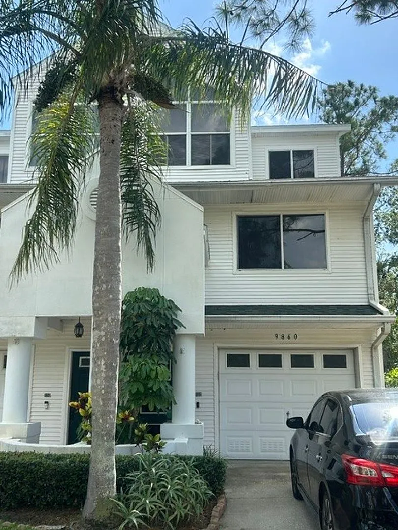 Ocean view, 1 bedroom studio, quaint. Available now!! — Photo 1