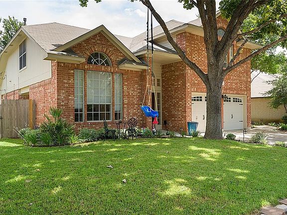 2nd image of 1803 Cedar Bend Dr