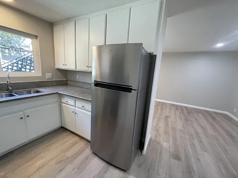 4216 Euclid Ave #2 — Photo 1