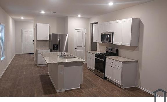 2nd image of 4830 Nueces Path
