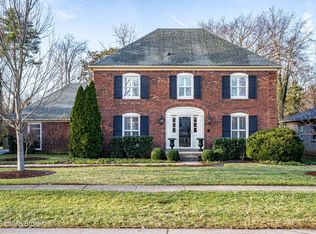 1912 Bainbridge Row Dr, Indian Hills, KY 40207