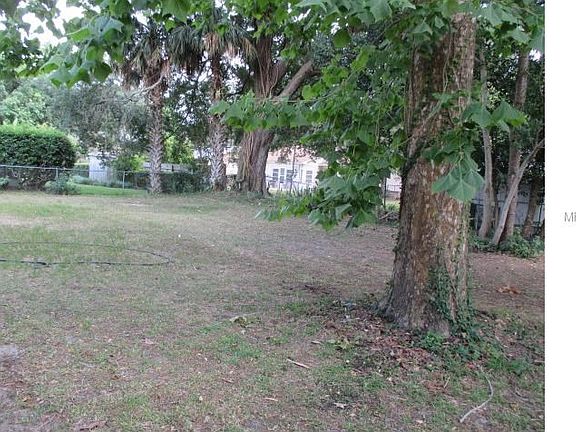 3rd image of 3748 Lake Eleanor Dr