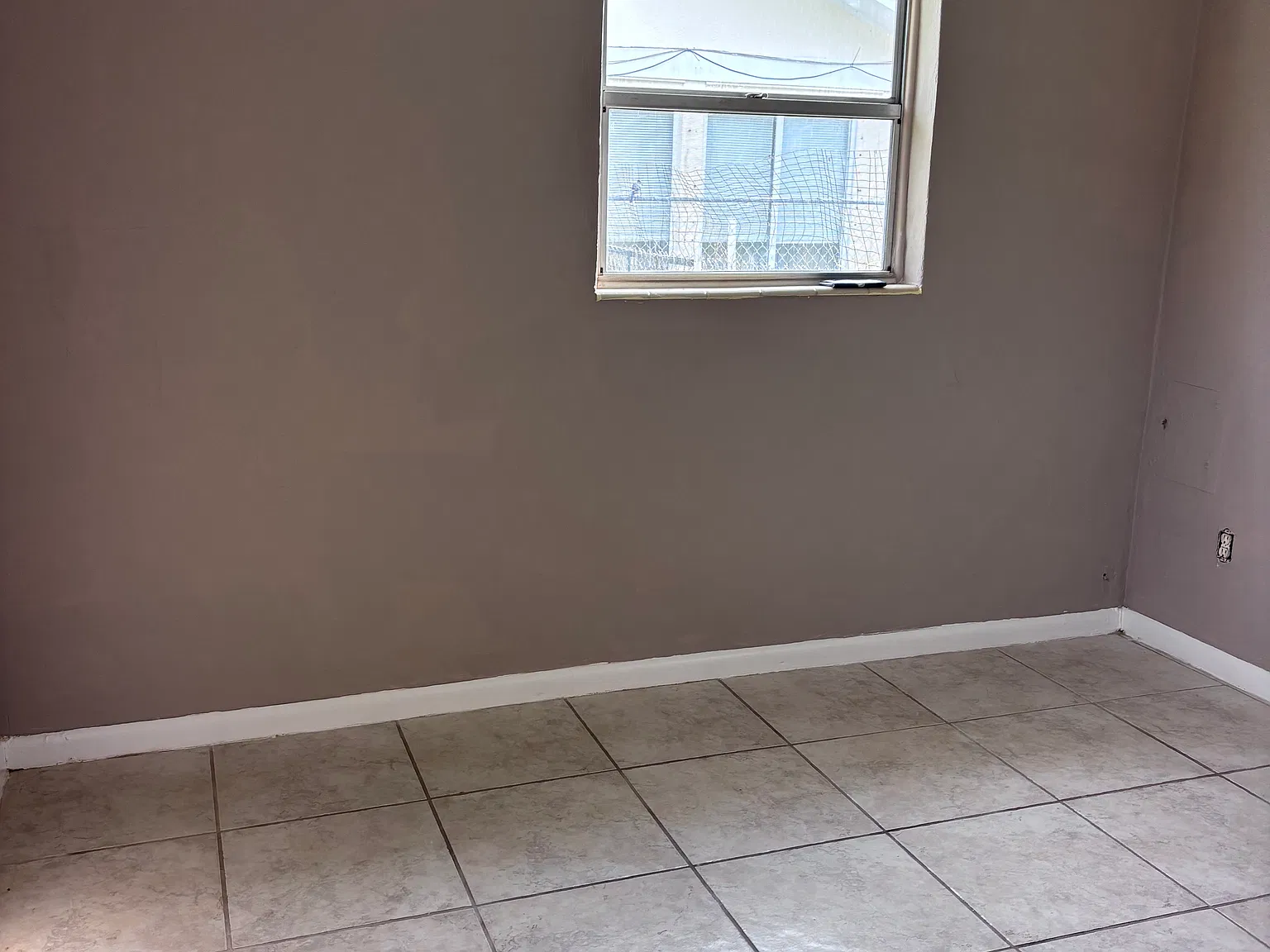 3 bed, 1700 sqft, $2,100 — Photo 2