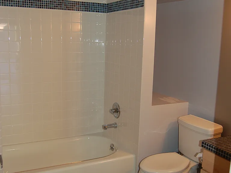 6005 Fauntleroy Way SW #A — Photo 3