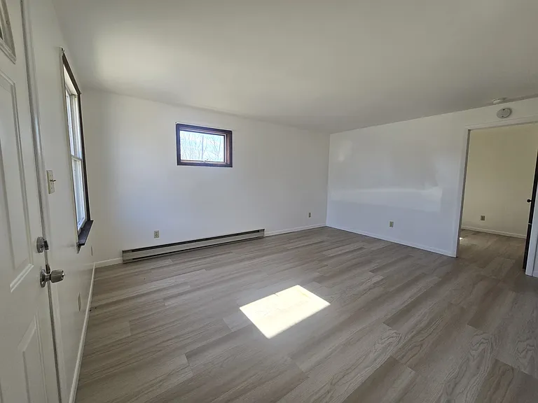 105 Hobart St #1 — Photo 2