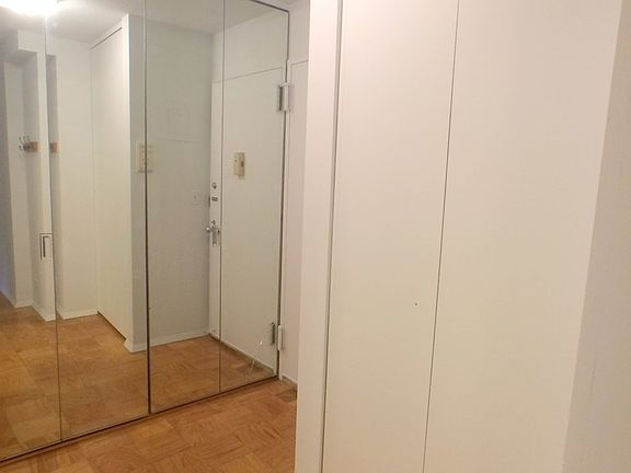 5th image of 407 Park Ave S APT 5C