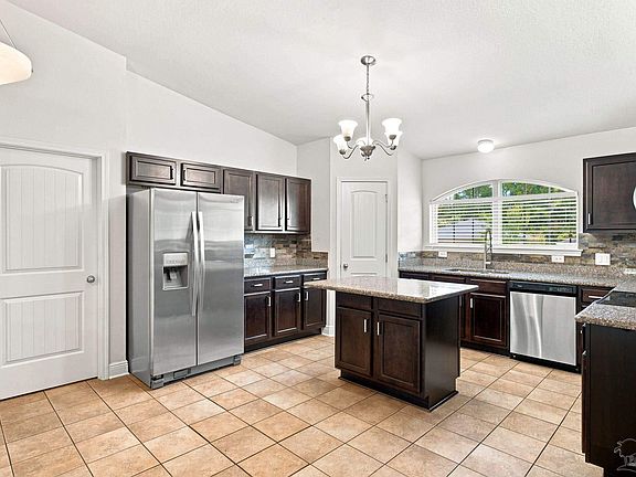5th image of 213 Millet Cir
