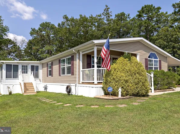 27 Susan Dr, Barnegat, NJ 08005