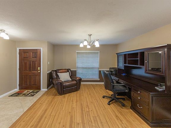 3rd image of 402 Cedar Branch Dr
