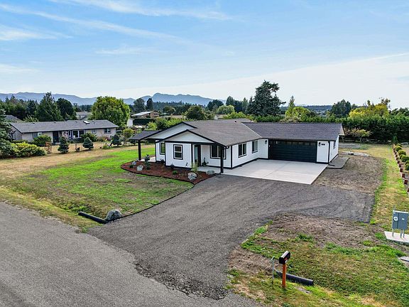 4th image of 1161 Thornton Dr