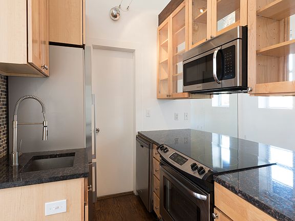 3rd image of 1833 19th St #1-1INDI