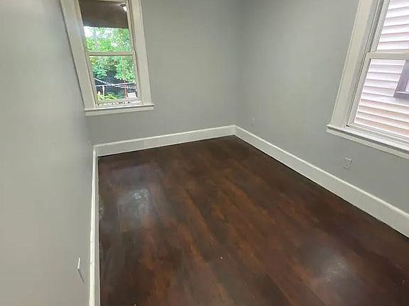4th image of 380 Sanford Ave #7106-1