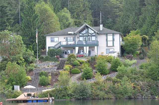Lakeside house facade