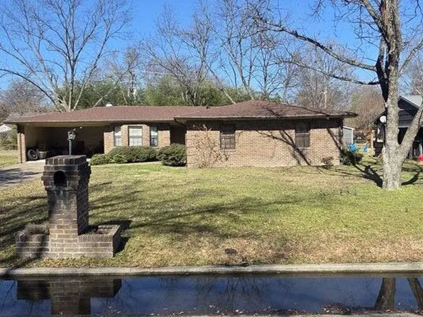 1033 Lynn Ave, Clarksdale, MS 38614