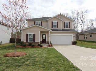 10437 Kempsford Dr, Charlotte, NC 28262