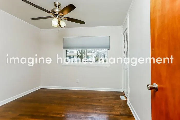 1117 Burgundy Ln — Photo 5