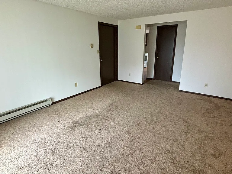 21 Barton Ct #4 — Photo 3