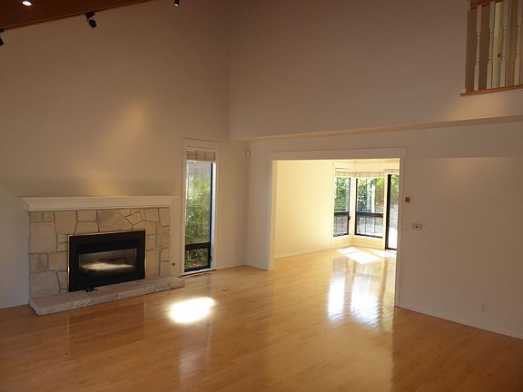 2nd image of 51 Meadowood Dr