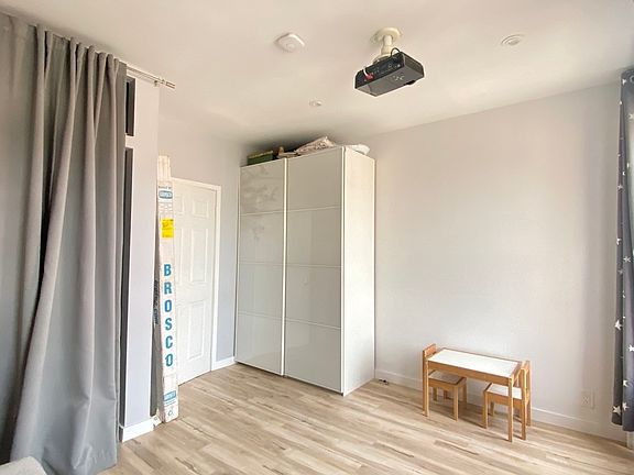 3rd image of 101 E 7th St #5