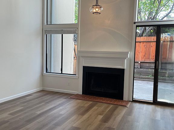3rd image of 232 Potrero St #D