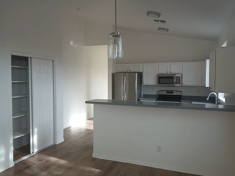 3732 W Glass Ln — Photo 6