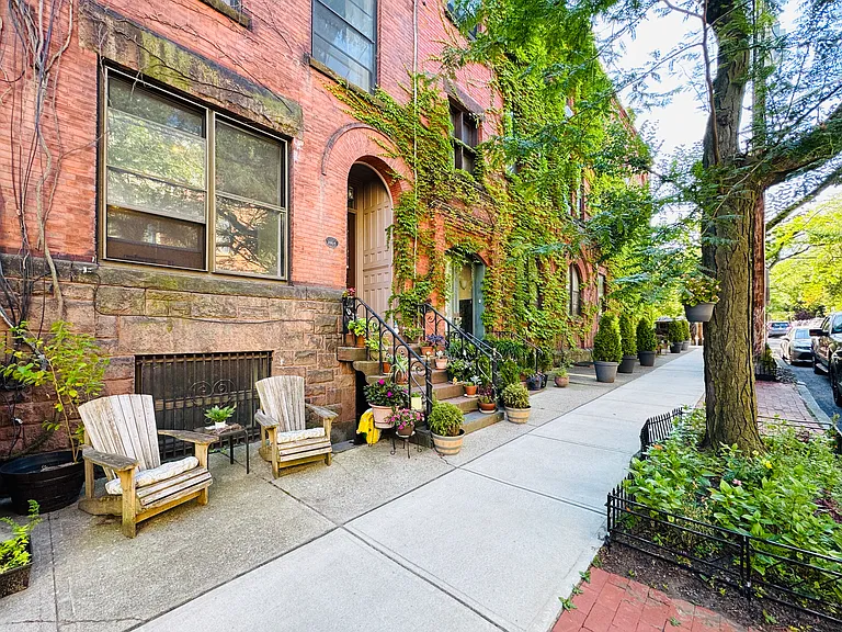 154 Lancaster St #1 — Photo 2