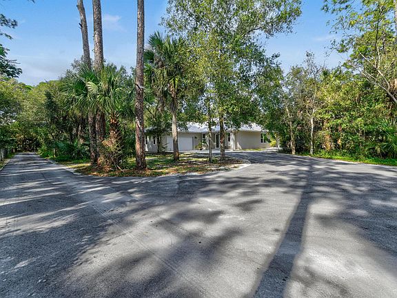 4th image of 5782 Russakis Rd