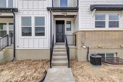 1456 N 3920 W Photo 1