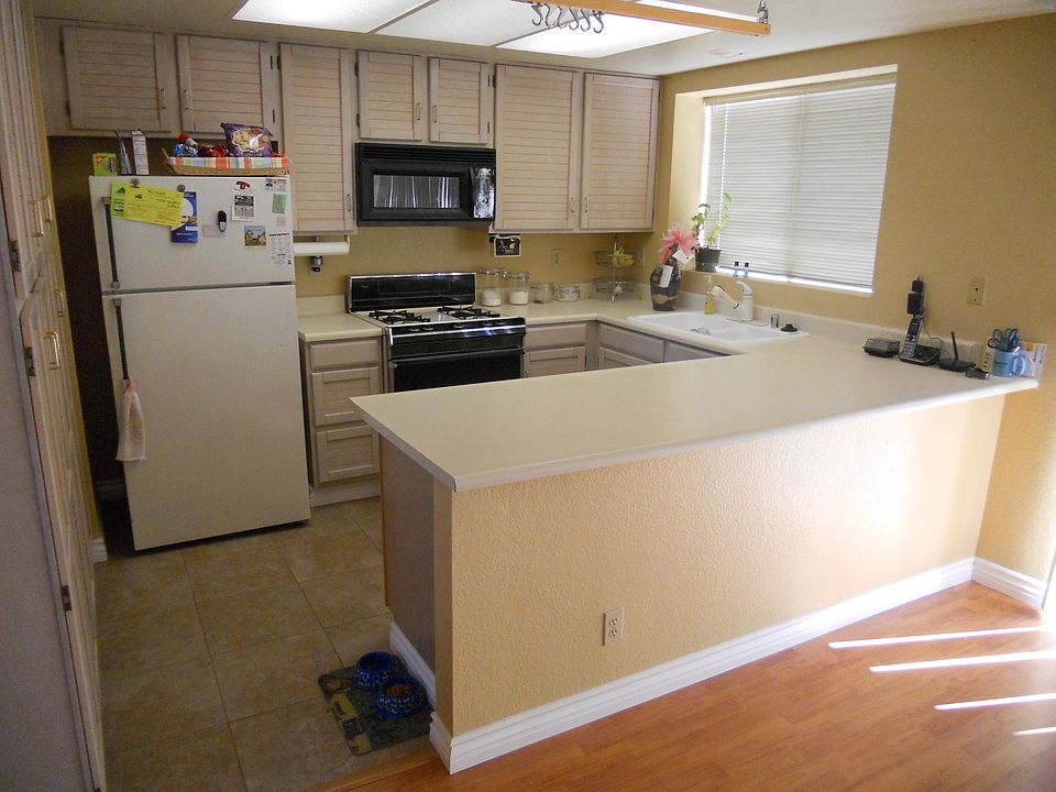 2nd image of 3255 Downs Dr