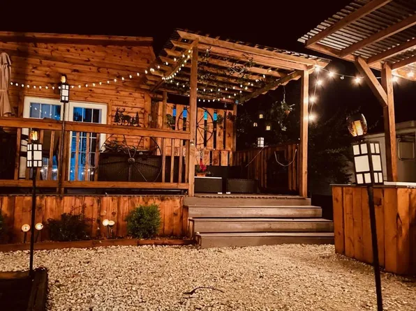 10/90 Woodhaven Dr E, Sublette, IL 61367