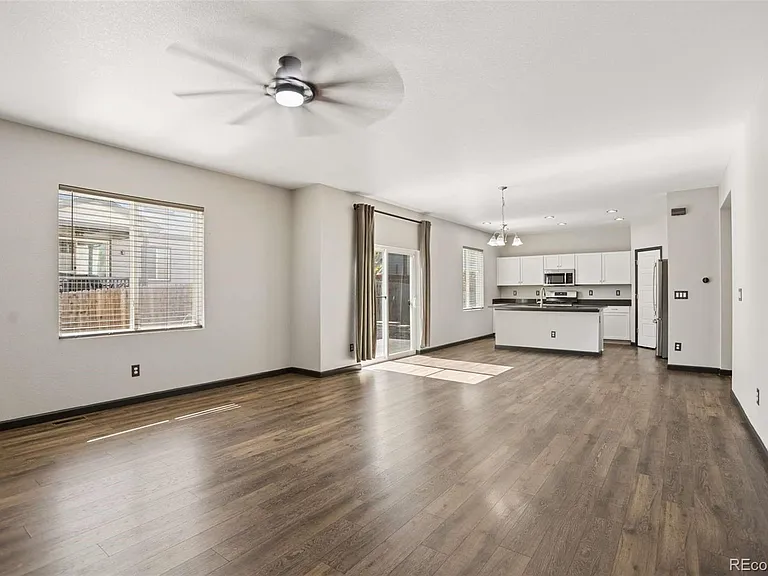 92 Homestead Way — Photo 14