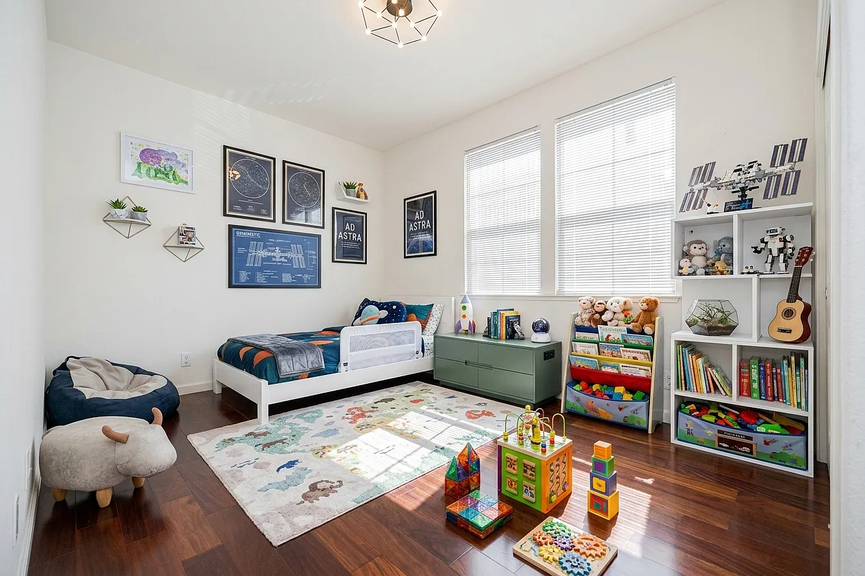 3 bed, 1536 sqft, $4,900 — Photo 3