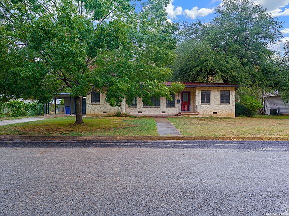 2nd image of 822 E Krezdorn St