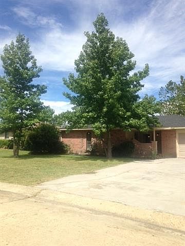 1st image of 712 Oak Grove Ln