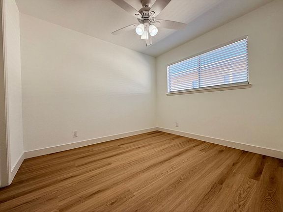 3rd image of 1239 Oak Grove Ave APT 302