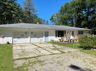 N6008 Hilltop Ln, Glenbeulah, WI 53023
