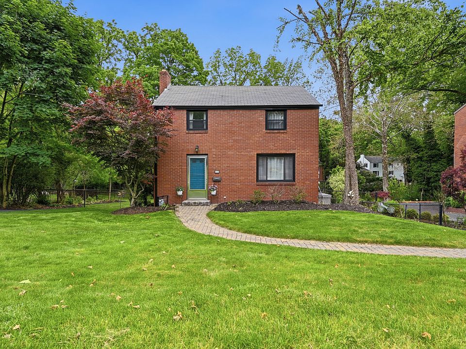 1st image of 121 Glenfield Dr