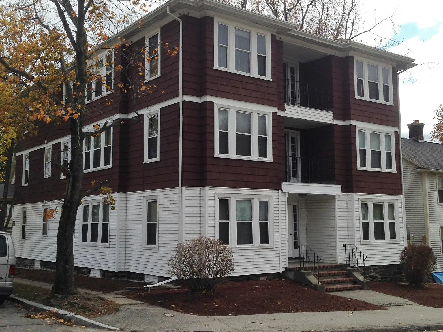 2 bed, 775 sqft, $1,950 — Photo 2
